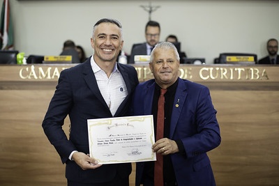 Adriano Bruni recebe homenagem na CMC