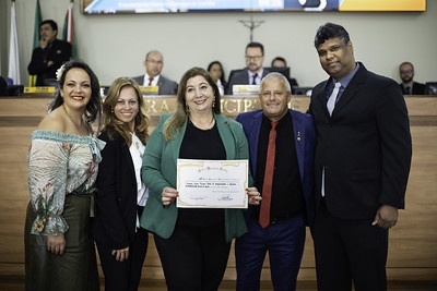 Centro de Apoio Caminnare recebe homenagem na CMC