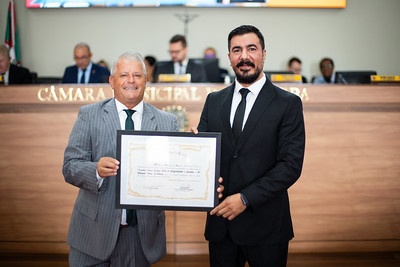 Sidnei Toaldo homenageia médico fundador da Clínica Síria