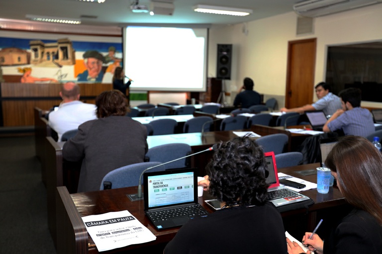 Abertas inscrições para a 2ª edição do curso Câmara em Pauta