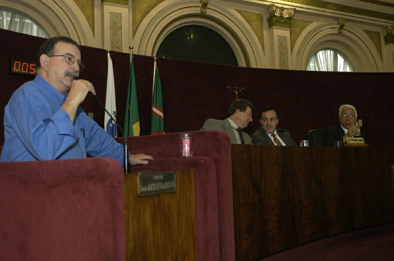 Angelo Batista elogia governo Richa 