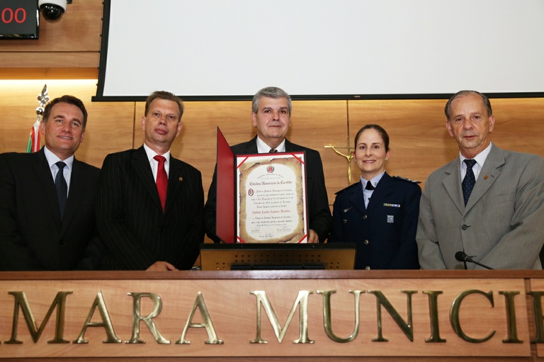 Antônio Carlos Santoro Martins é cidadão honorário de Curitiba 