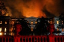 Após incêndio, Câmara lamenta destruição do Museu Nacional