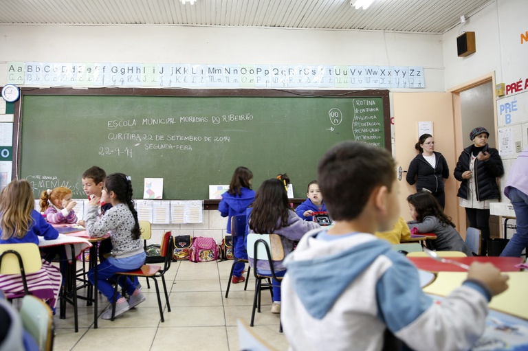 Aprovadas mudanças no conselho que controla fundo de educação