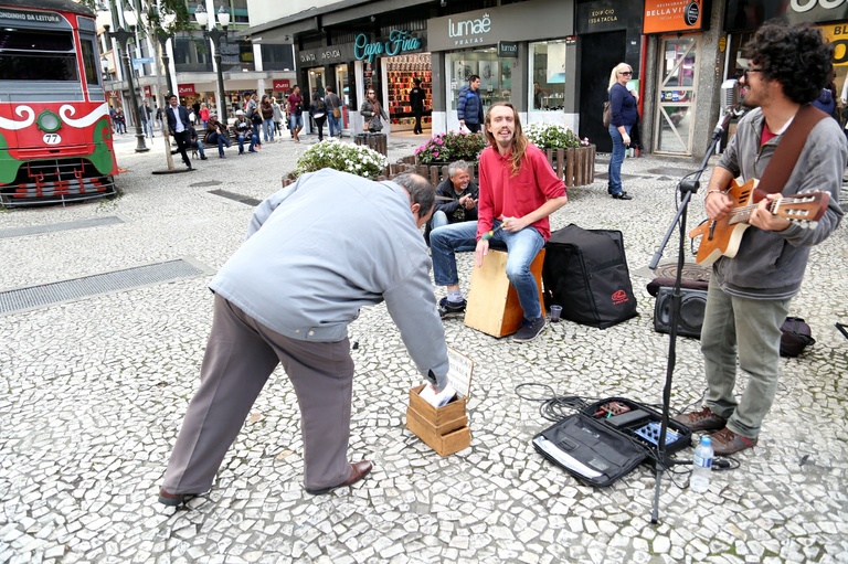 Artistas locais podem ter 25% das vagas em apresentações musicais