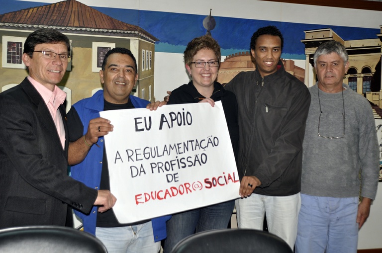 Audiência com educadores sociais gera moção de apoio 