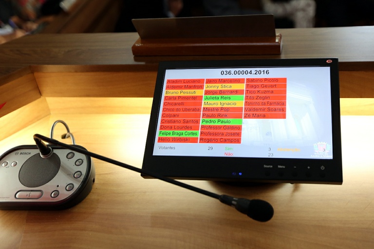 Avança adoção do voto por biometria na Câmara Municipal