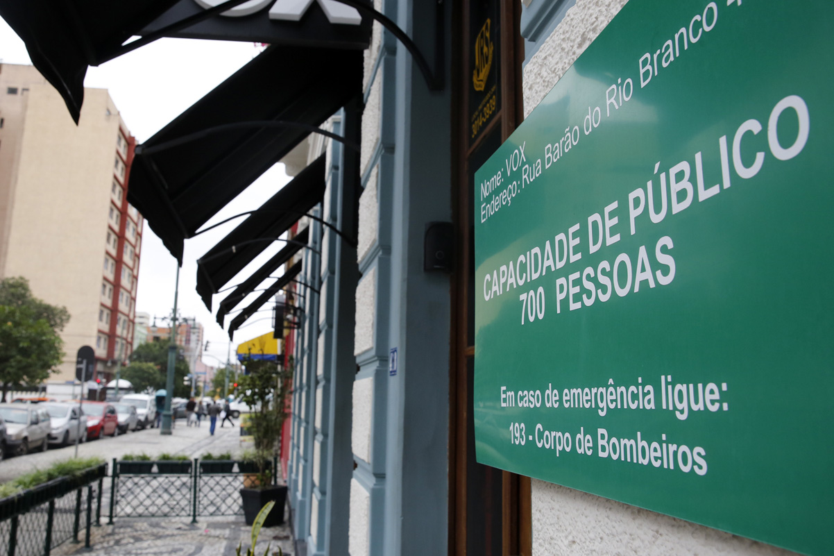 Bebedouros podem ser obrigatórios em danceterias de Curitiba