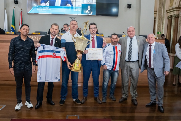 Bicampeões da Suburbana recebem homenagem da Câmara de Curitiba