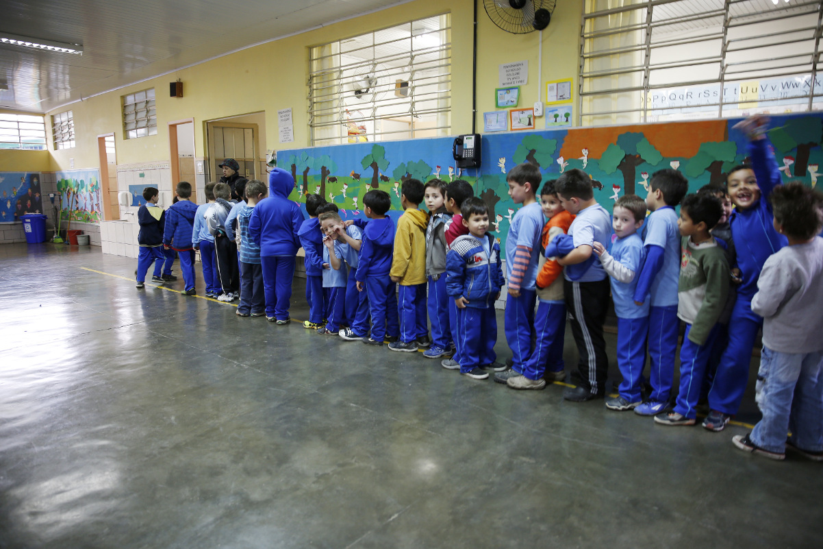 Cadastro biométrico de alunos de escolas municipais na pauta da CCJ