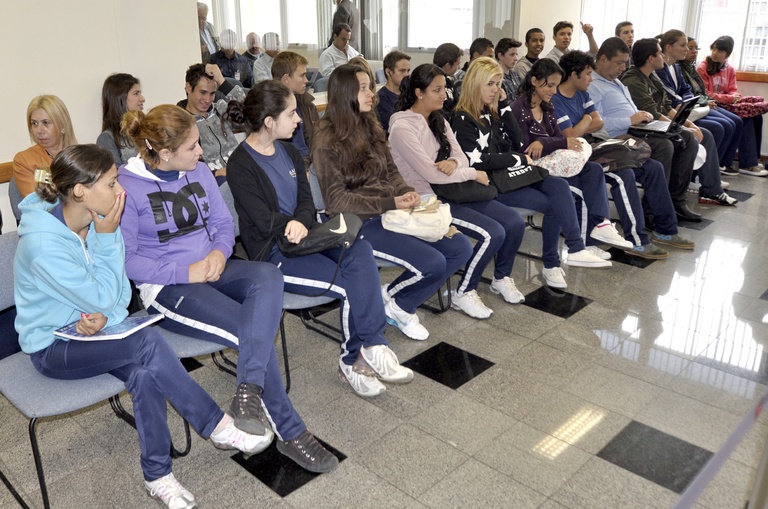 Câmara abre sessões plenárias a escolas de Curitiba 