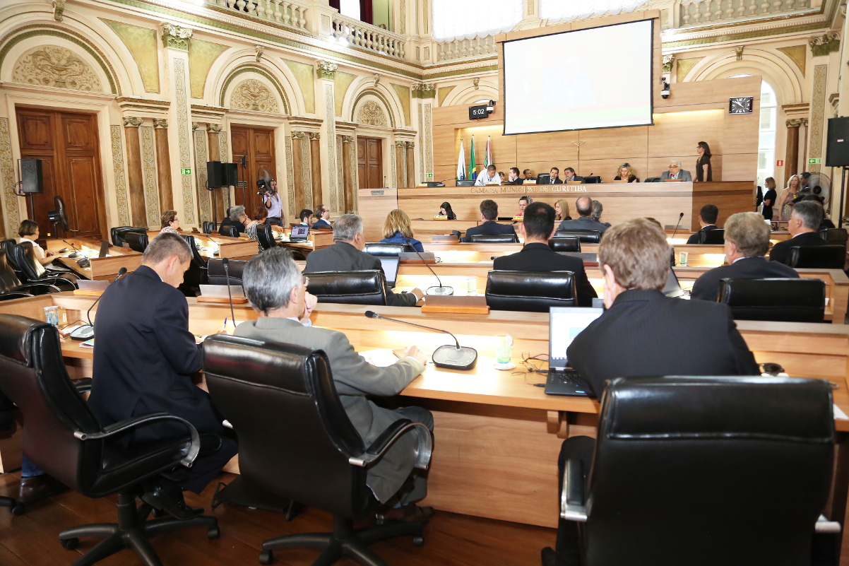 Câmara aprova CuritibaPrev em segundo turno e projeto vai à sanção