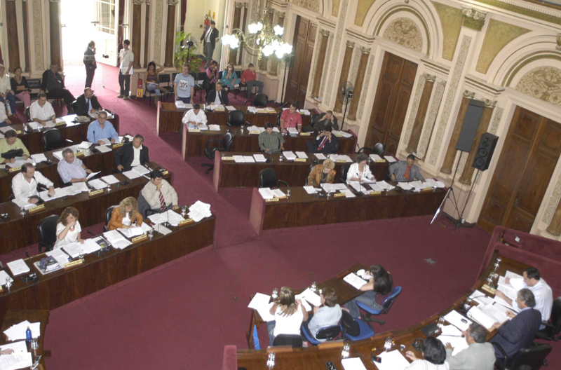Câmara aprova Orçamento 2007 em primeiro turno 