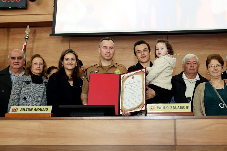 Câmara concede homenagem a sargento da Polícia Militar