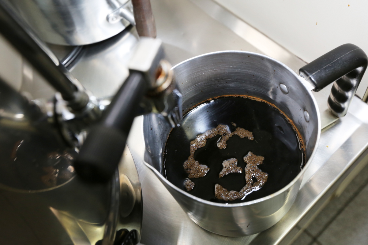 Câmara de Curitiba licita café, chá, açúcar e leite 