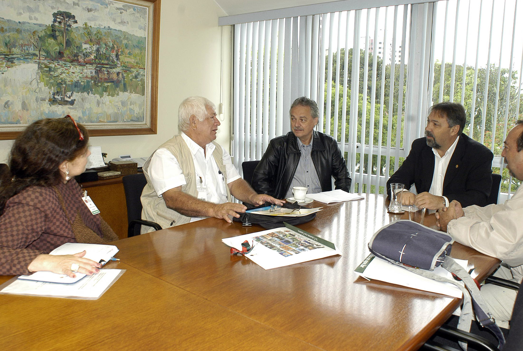 Câmara de Curitiba recebe delegação de Costa Rica 