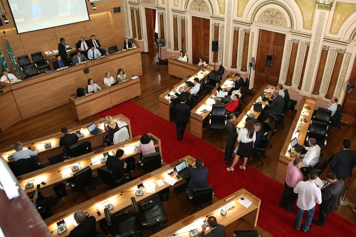 Câmara de Vereadores conclui votação do orçamento de Curitiba