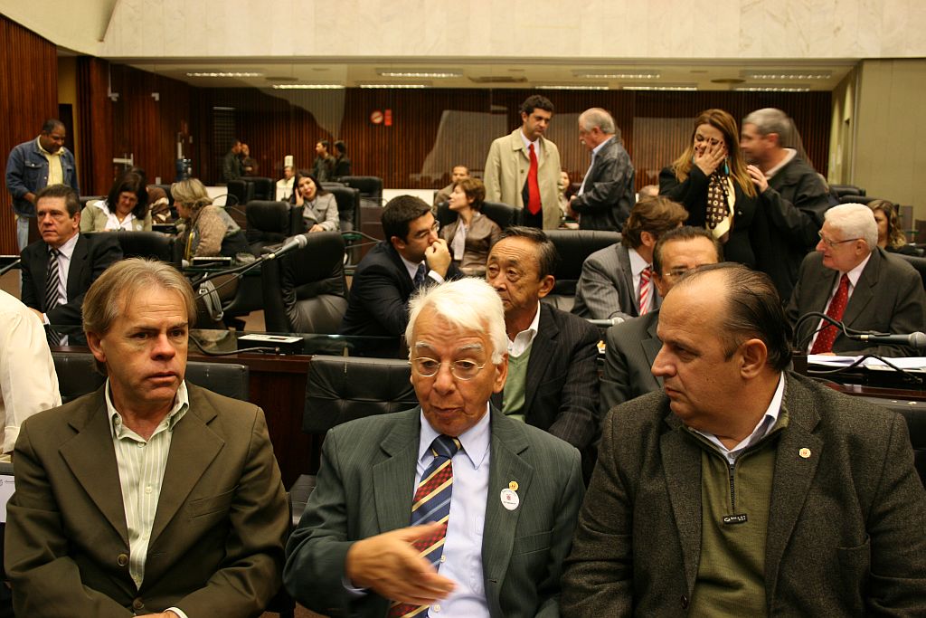 Câmara dos Deputados ouve população sobre reforma política 
