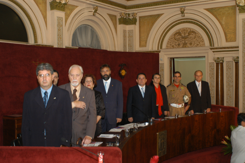 Câmara faz homenagem a luso-brasileiros  