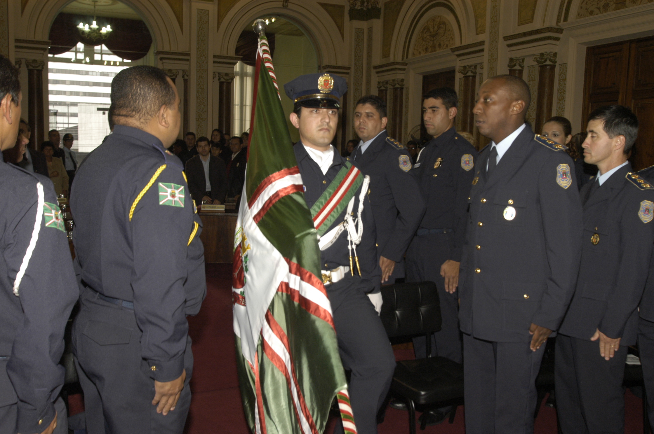 Câmara homenageia 20 anos da Guarda Municipal 