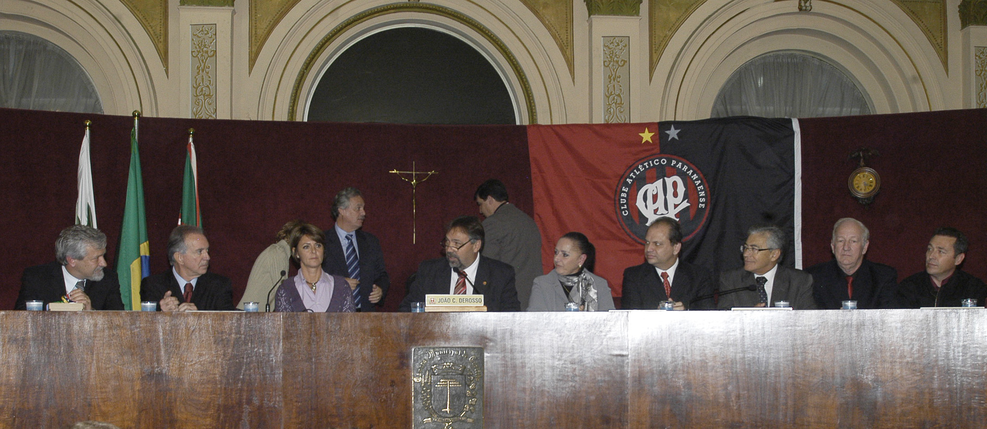 Câmara homenageia Atlético pela conquista do Paranaense 