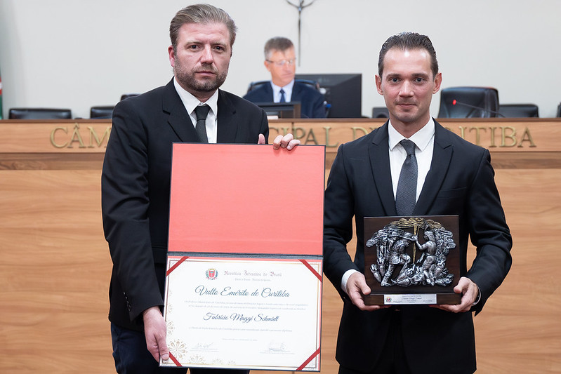 Câmara Municipal homenageia o empresário Fabrício Maggi Schmidt