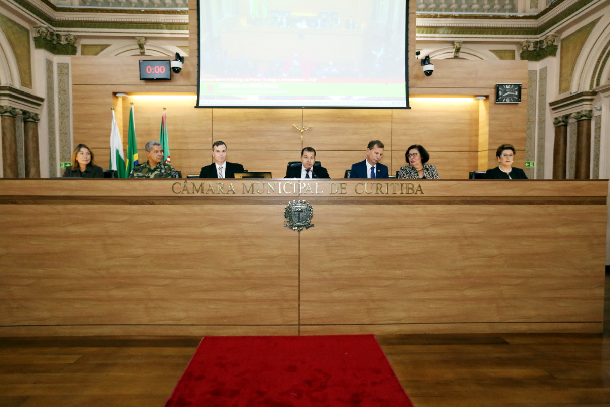 Câmara homenageia personalidades em defesa do meio ambiente