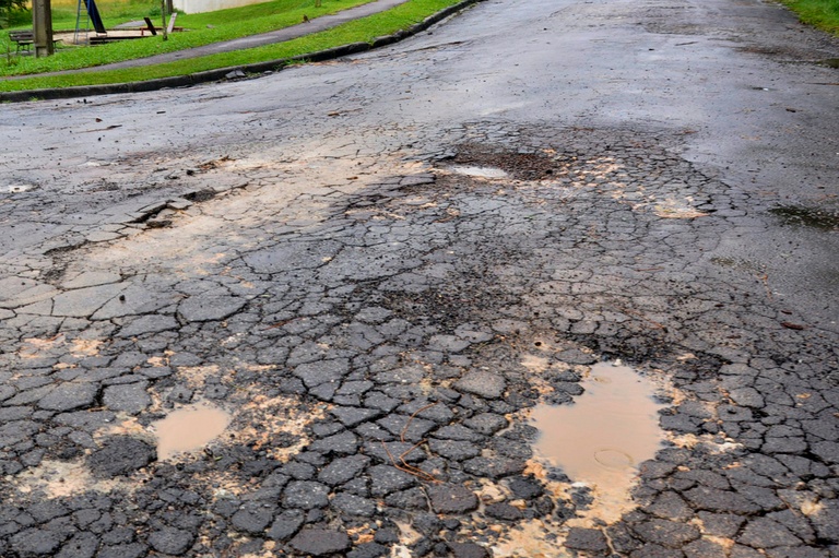 Câmara já pediu mais de 400 operações tapa-buracos este ano