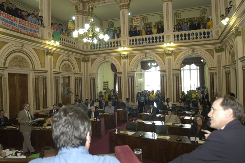 Câmara Municipal recebe funcionários dos Correios 