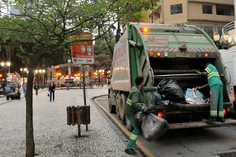 Câmara ouve secretário do Meio Ambiente sobre licitação do lixo