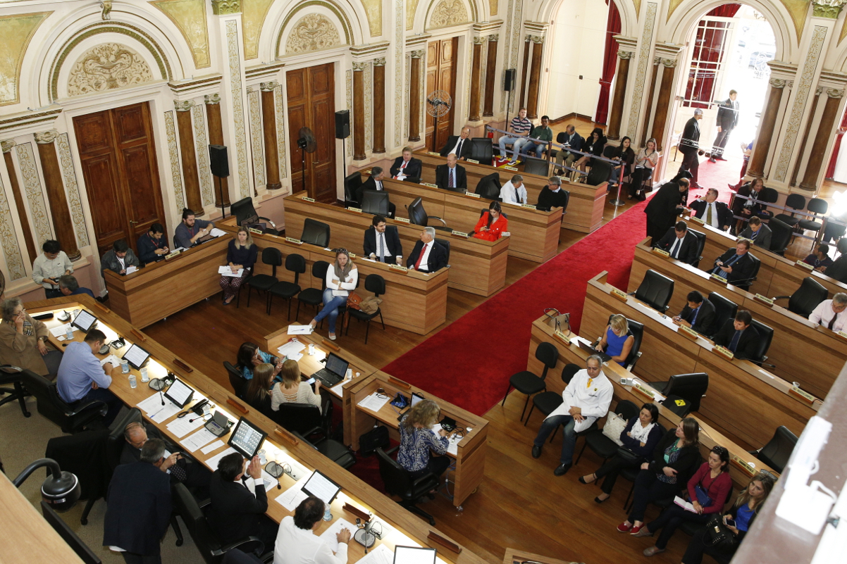 Câmara pede que Prefeitura abone faltas de servidores