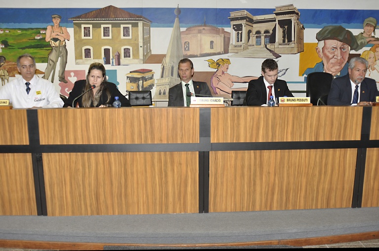 Câmara promove debate entre Secretaria de Educação e conselhos tutelares 