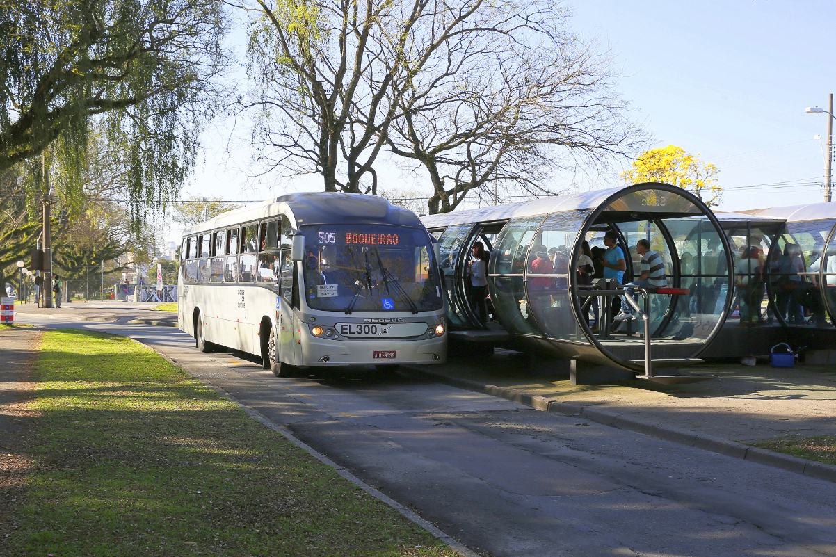Câmara solicita alterações em linhas de ônibus de Curitiba