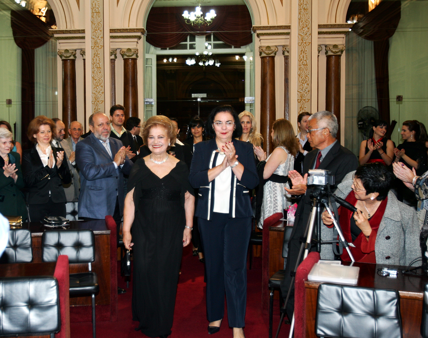 Cantora lírica é a mais nova cidadã curitibana 