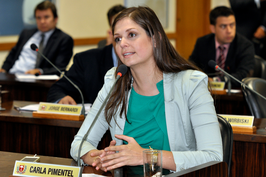 Carla Pimentel propõe cabines de  proteção para vigilantes em bancos 