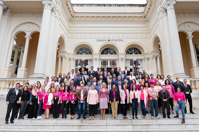 CMC apoia campanha Outubro Rosa; ônibus do Erasto atende nesta quarta