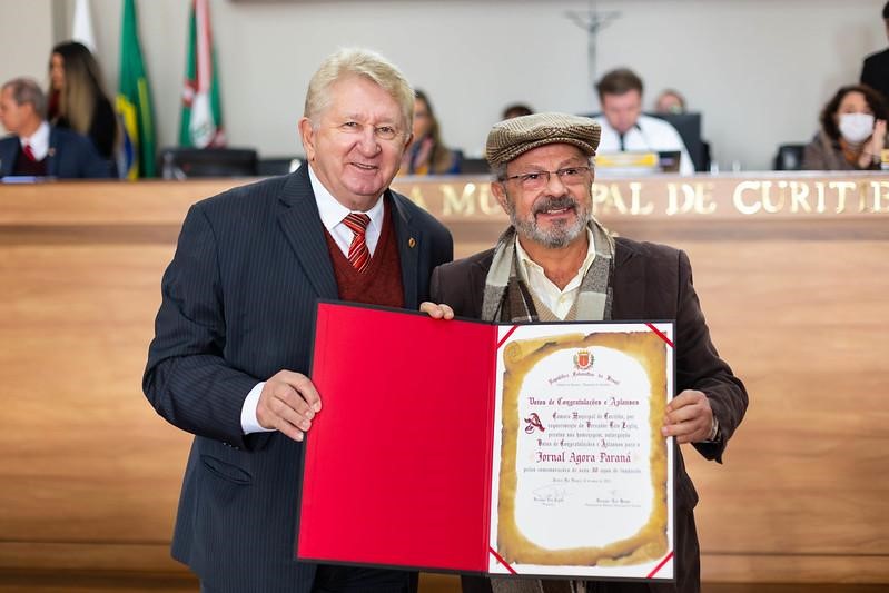 Vereadores homenageiam 30º aniversário do jornal Agora Paraná