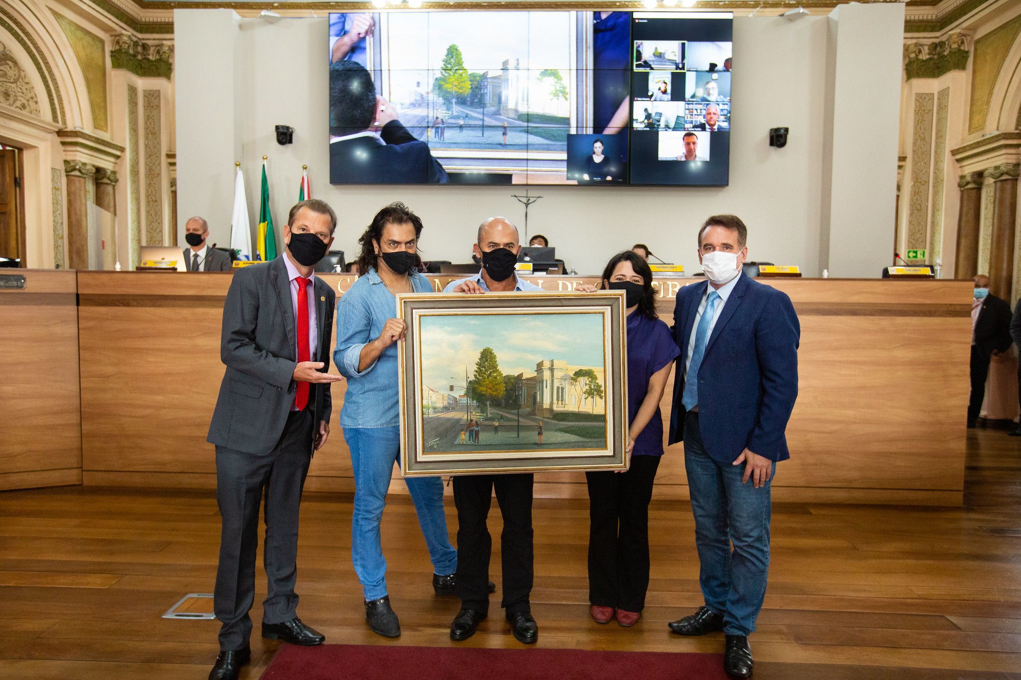 Câmara de Curitiba recebe quadro do artista plástico Daniel Freire