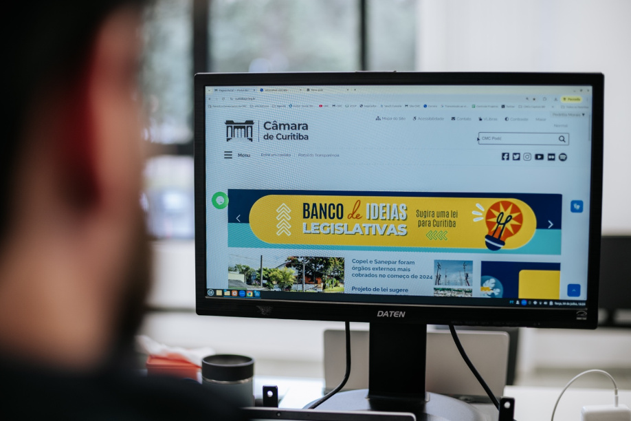 Com 883 mil acessos, Câmara de Curitiba consolida crescimento na internet