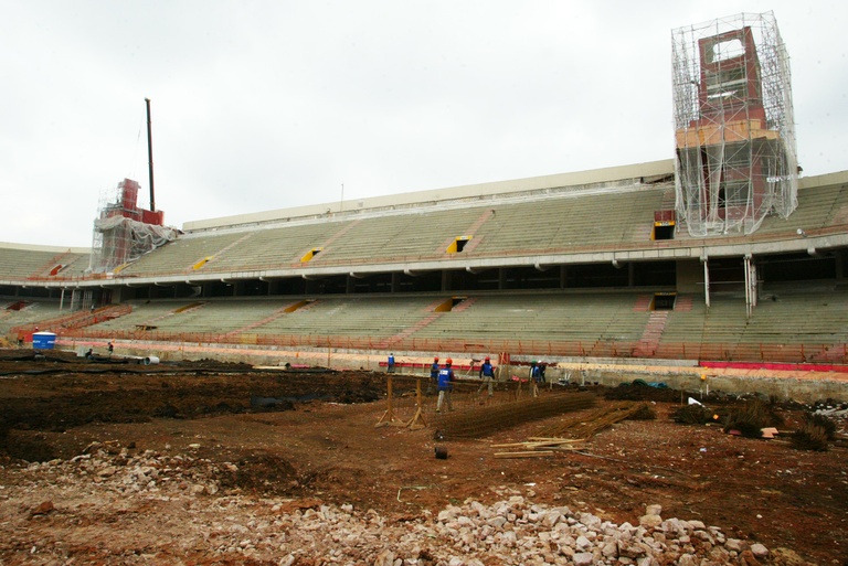 Comissão da Copa debate financiamento de obras da Arena 