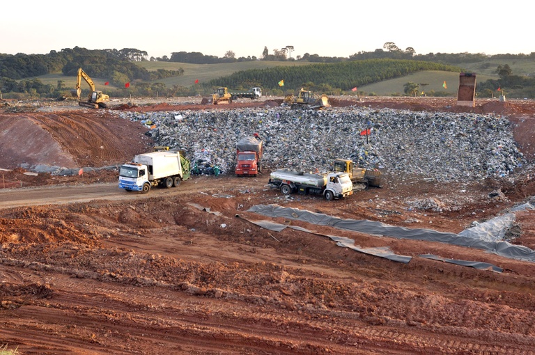 Comissão de Meio Ambiente visita aterro da Estre na segunda