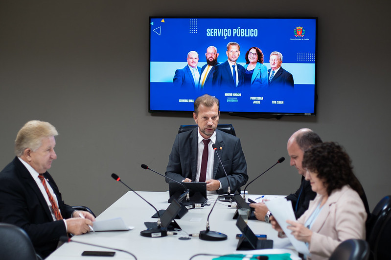 Comissão de Serviço Público acata tolerância de 15 minutos no EstaR