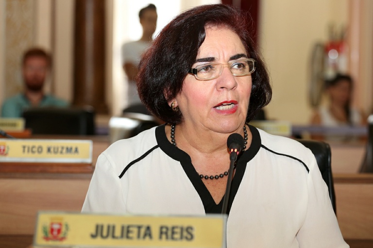 Comissão de Serviço Público reconduz Julieta Reis à presidência