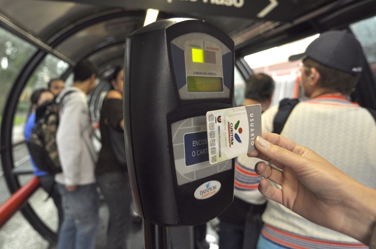 Comissão discute política tarifária no transporte público 