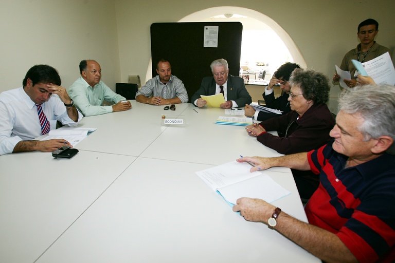 Comissão libera abertura de créditos 