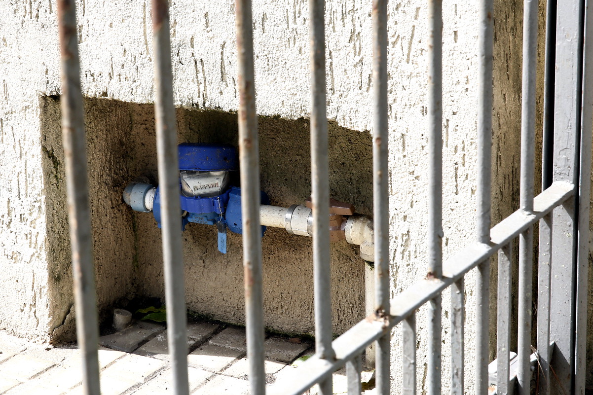 Corte de água e luz pode ser proibido às vésperas de fins de semana