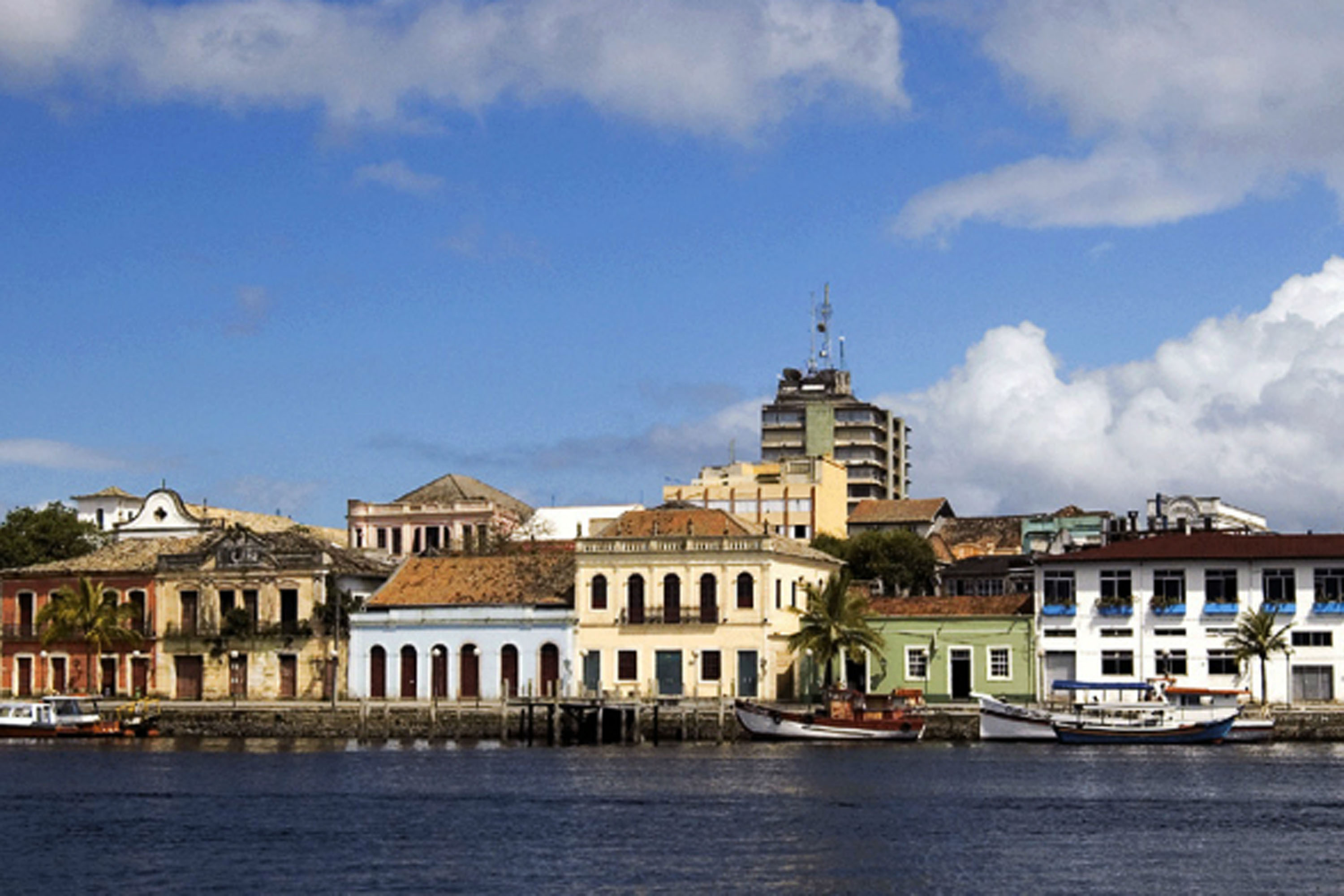 Curitiba pode instituir data para homenagear a cidade de Paranaguá