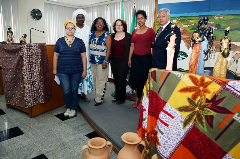 Debate sobre igualdade racial reuniu lideranças negras na Câmara