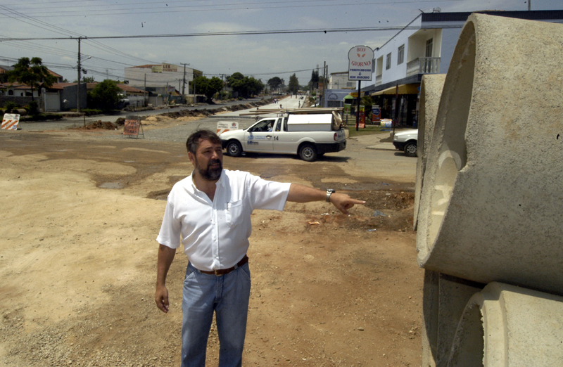 Derosso visita obras de binário com Beto 