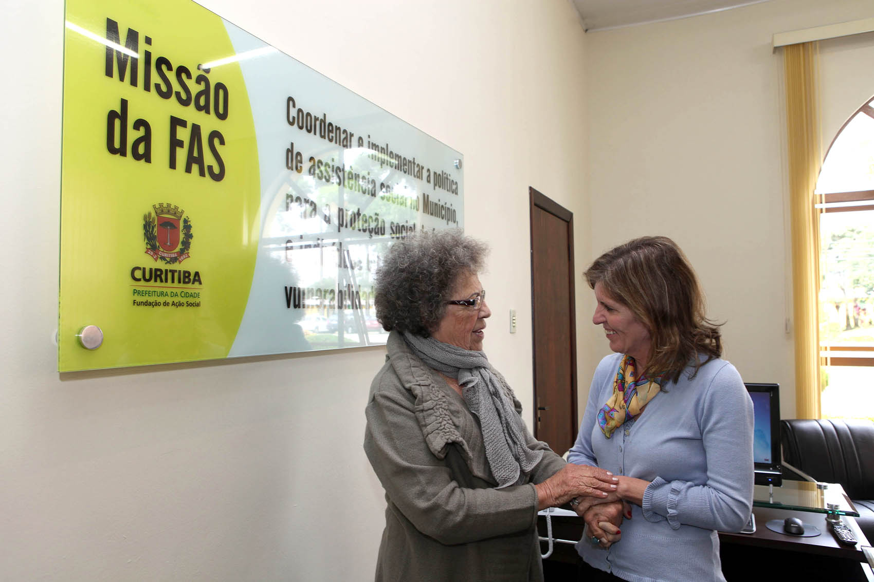 Dona Lourdes busca apoio da FAS 